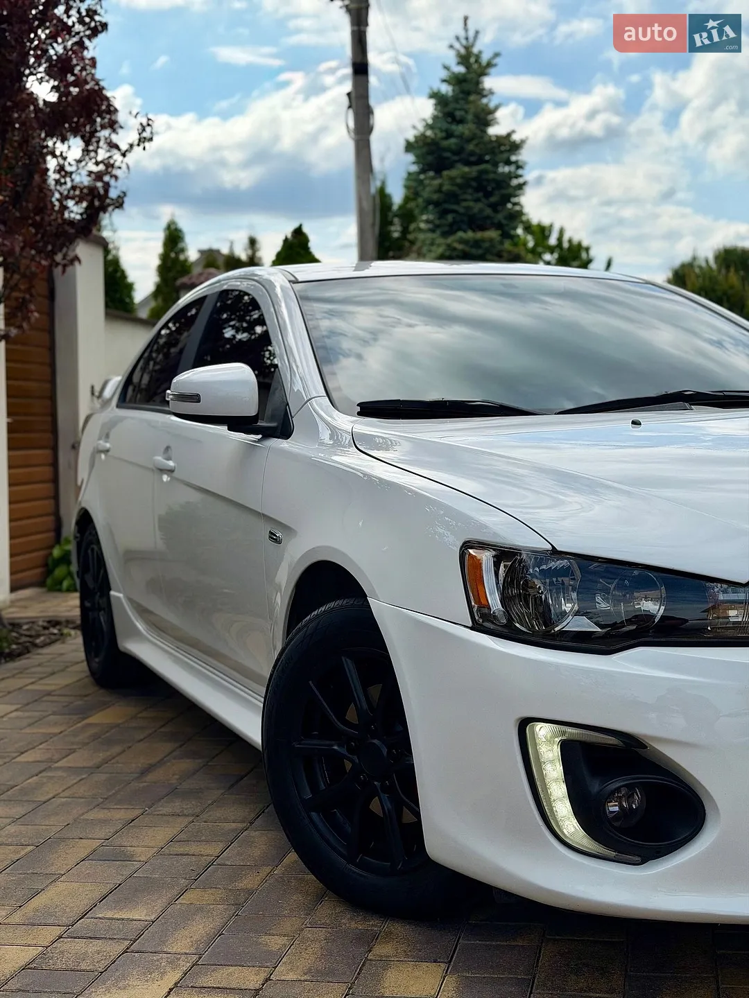 2017 Mitsubishi Lancer - мініатюра 12