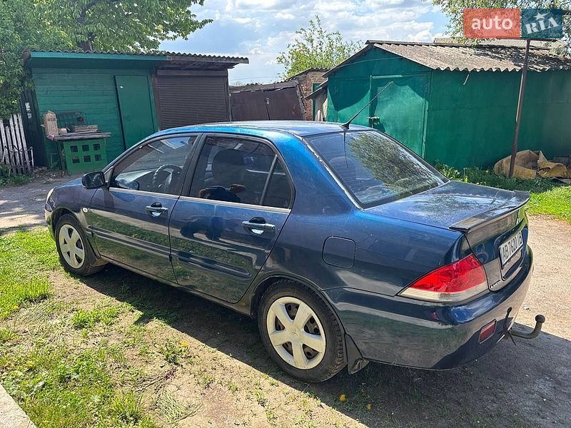 Седан Mitsubishi Lancer 2005 в Ильинцах