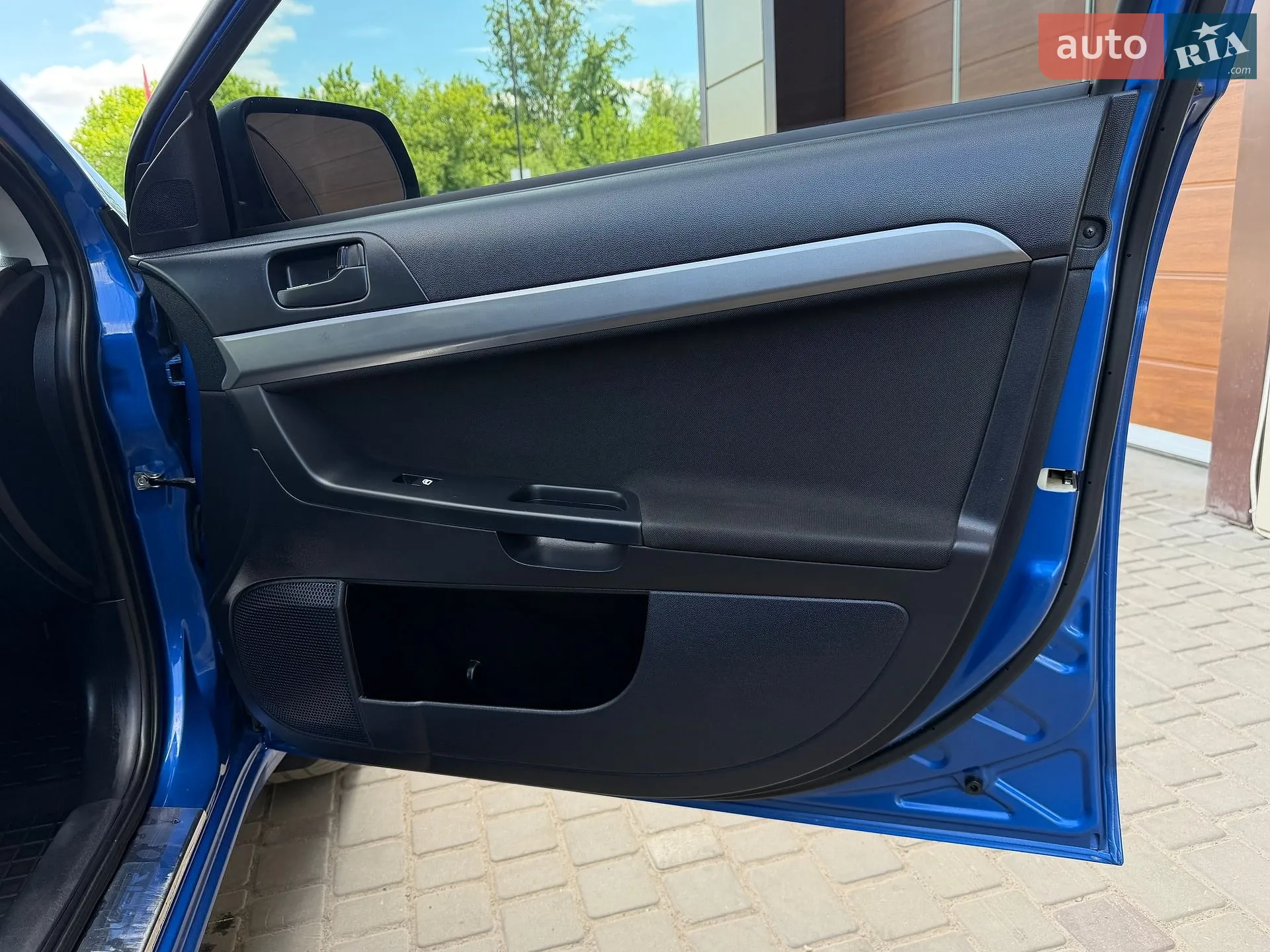 2010 Mitsubishi Lancer - мініатюра 31
