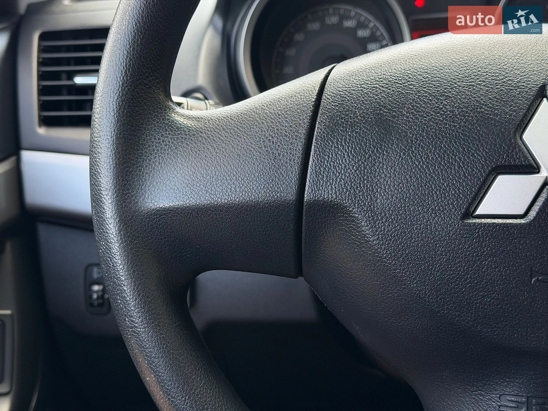2010 Mitsubishi Lancer - мініатюра 40