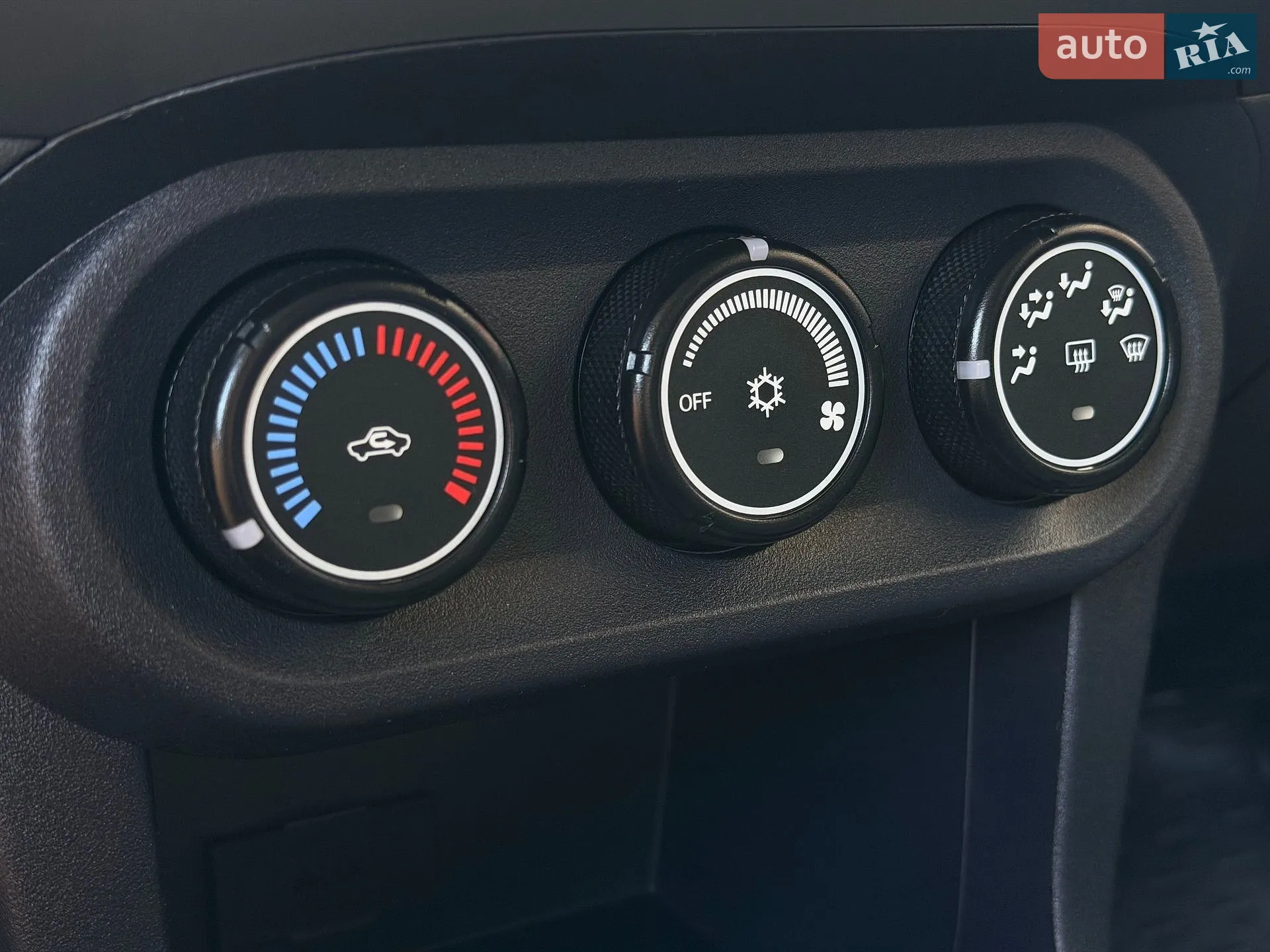 2010 Mitsubishi Lancer - мініатюра 46