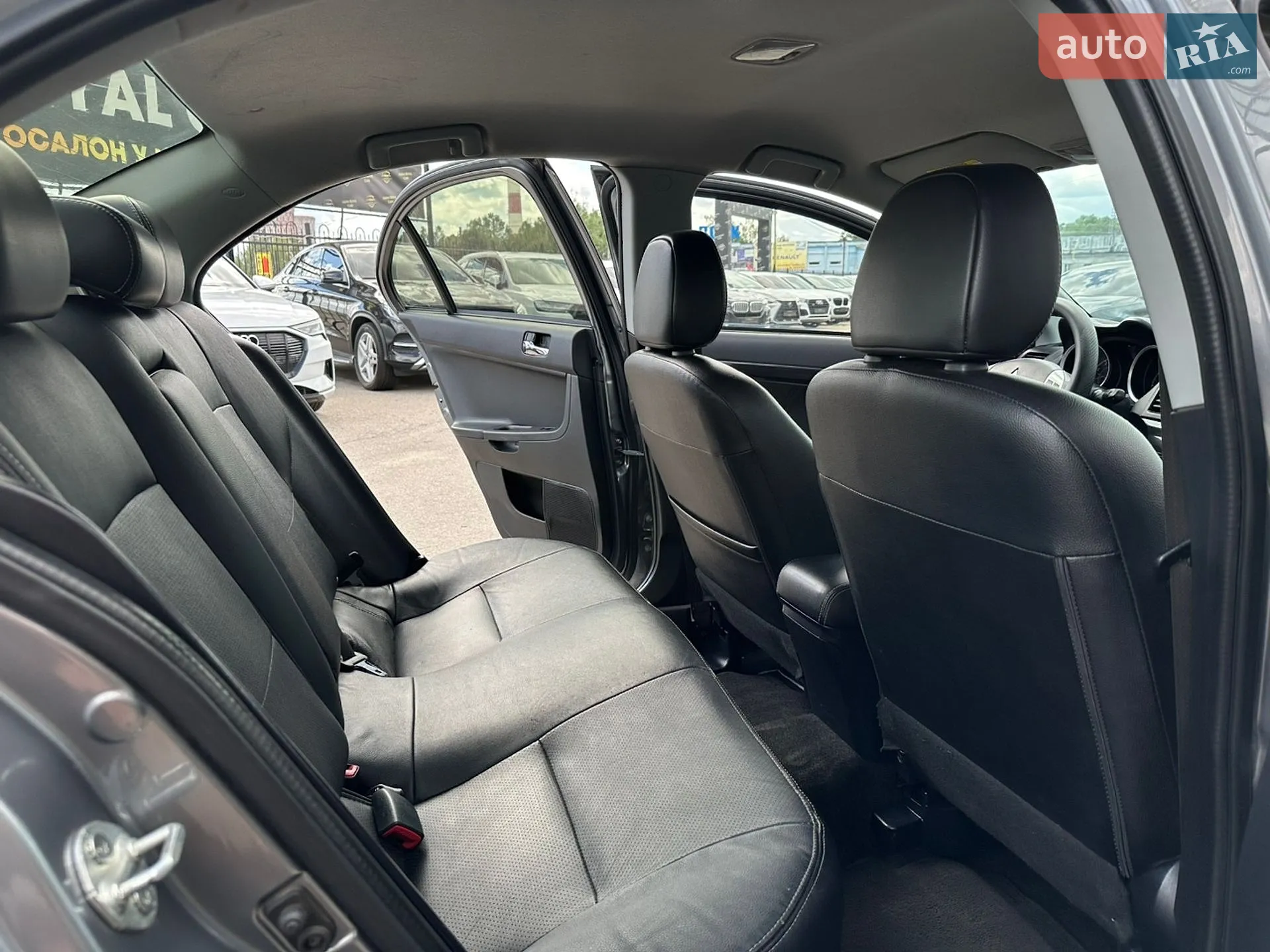 2016 Mitsubishi Lancer - мініатюра 18
