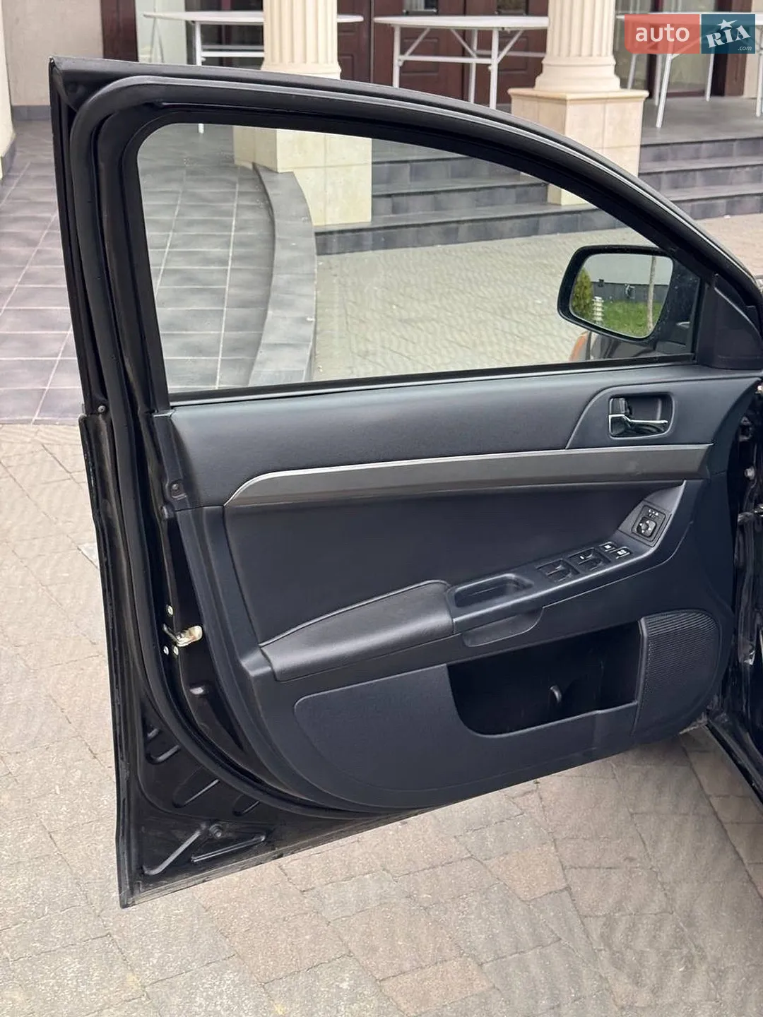 2011 Mitsubishi Lancer - мініатюра 21