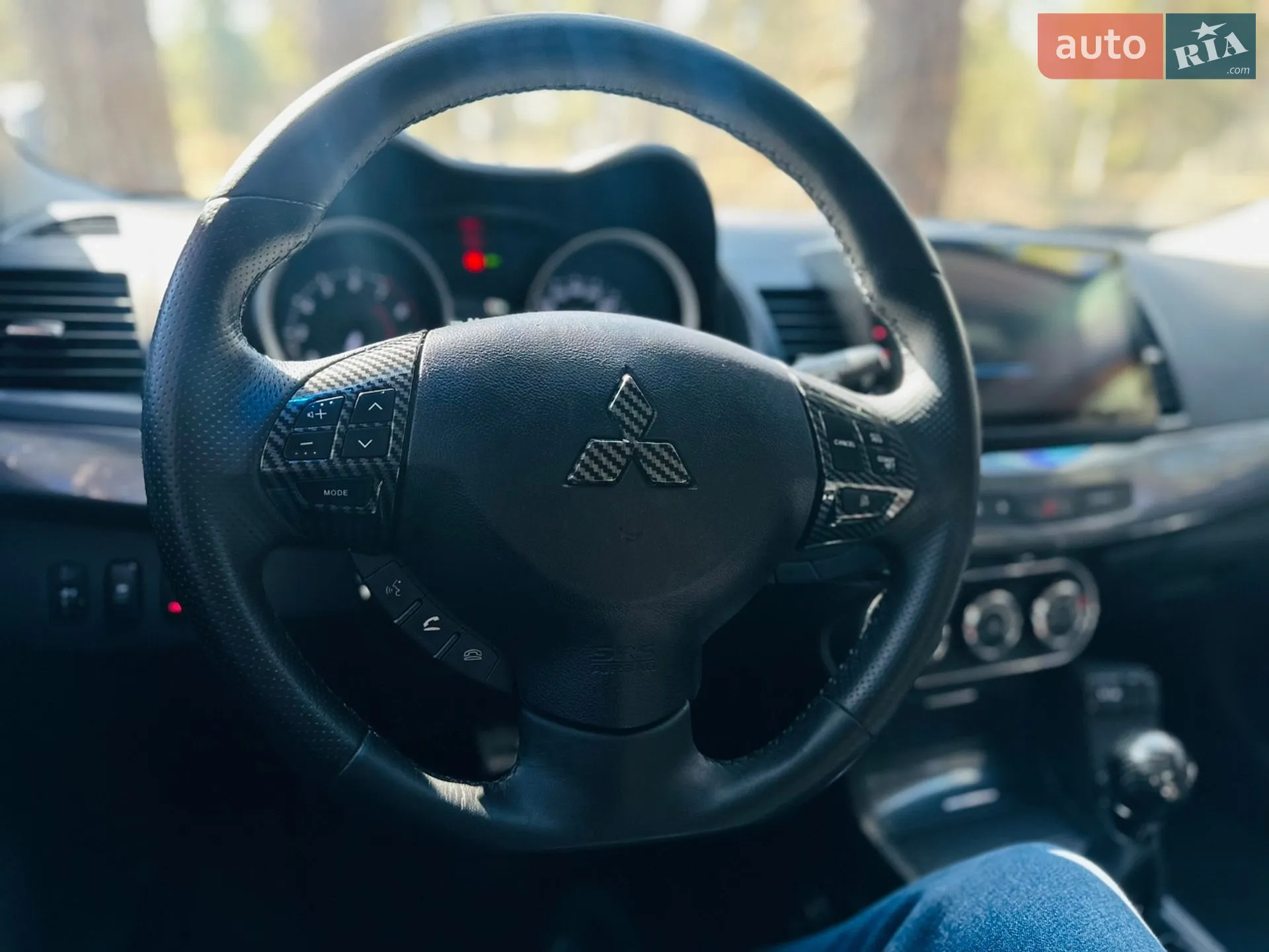 2011 Mitsubishi Lancer - мініатюра 23