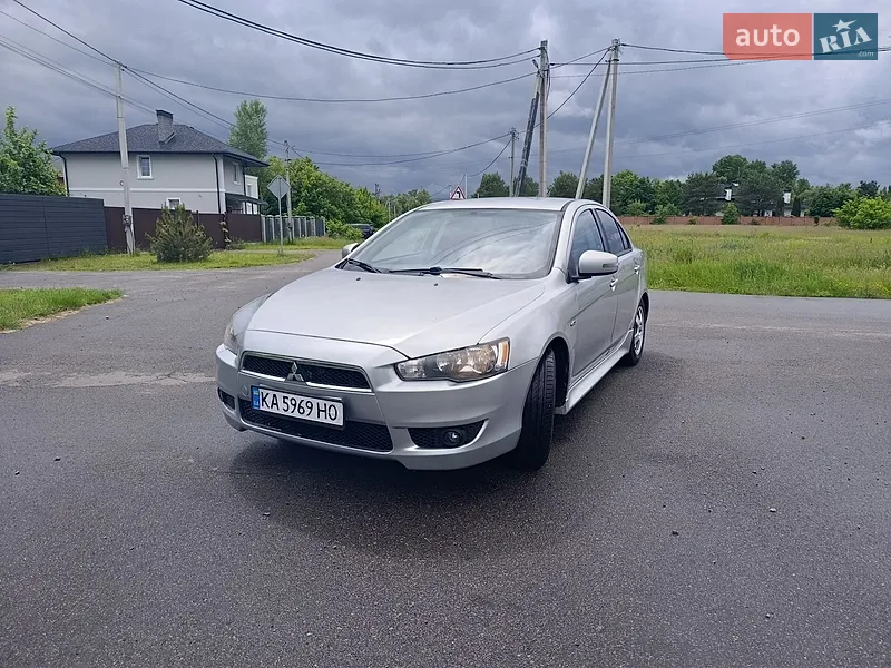 Mitsubishi Lancer