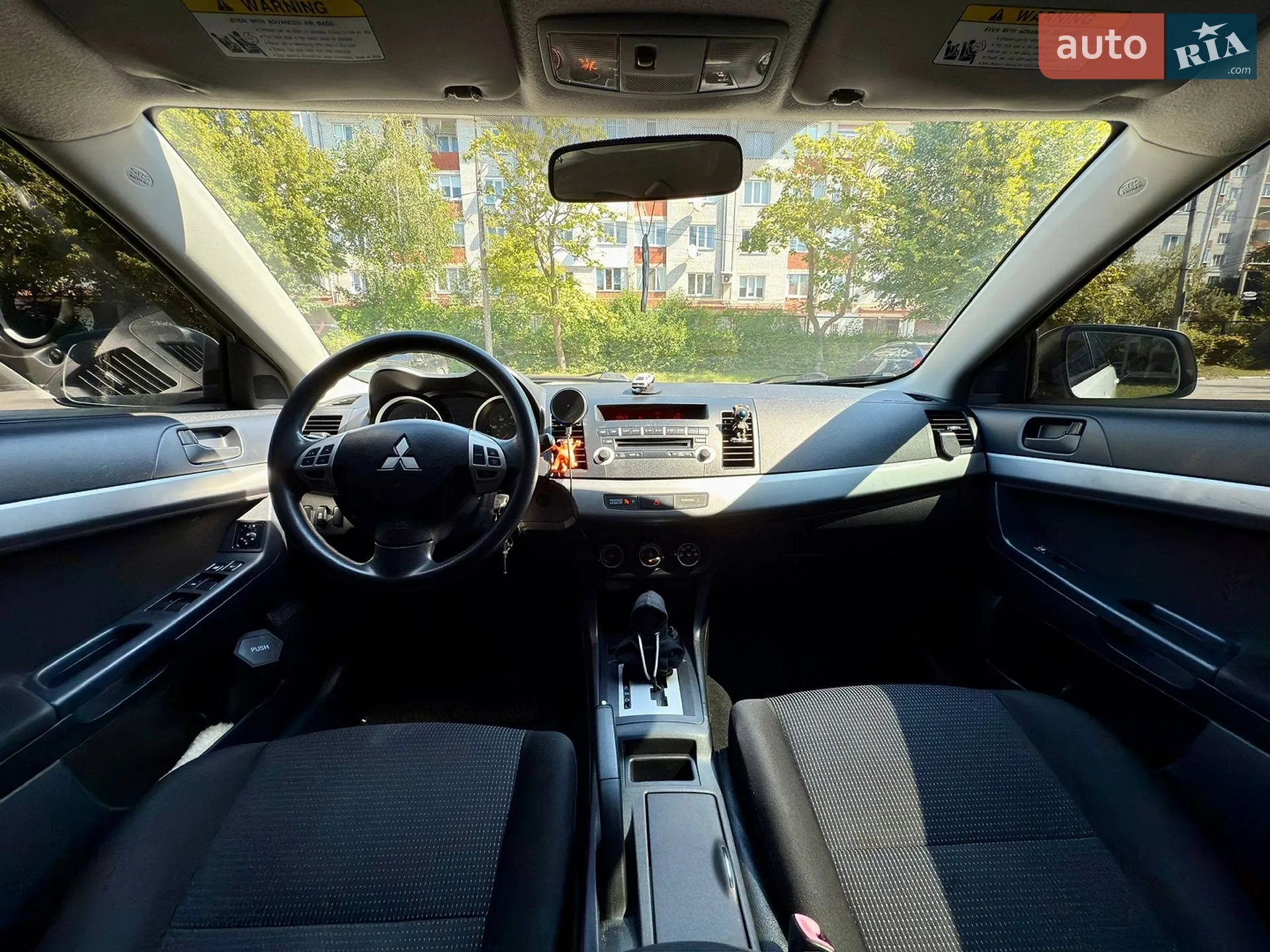 2010 Mitsubishi Lancer - мініатюра 10