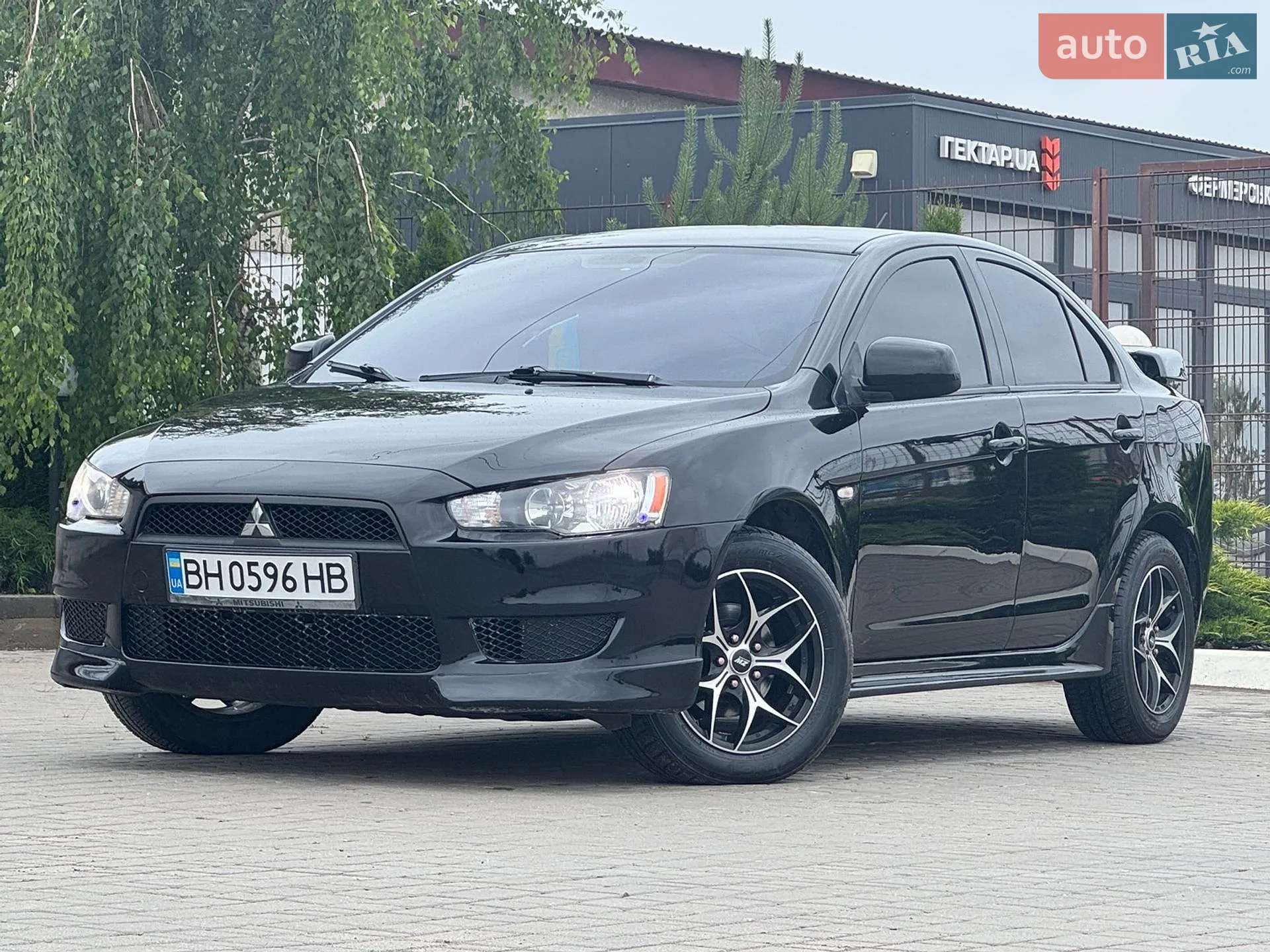 2010 Mitsubishi Lancer - мініатюра 2
