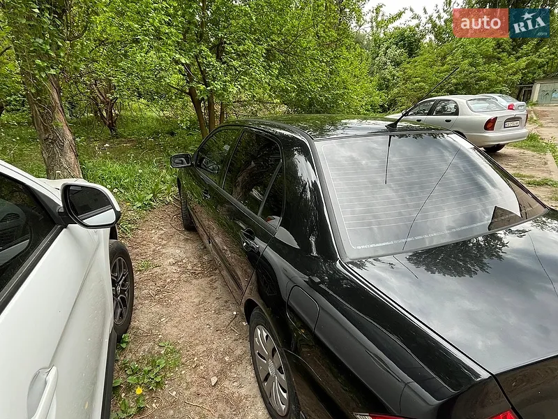 Mitsubishi Lancer