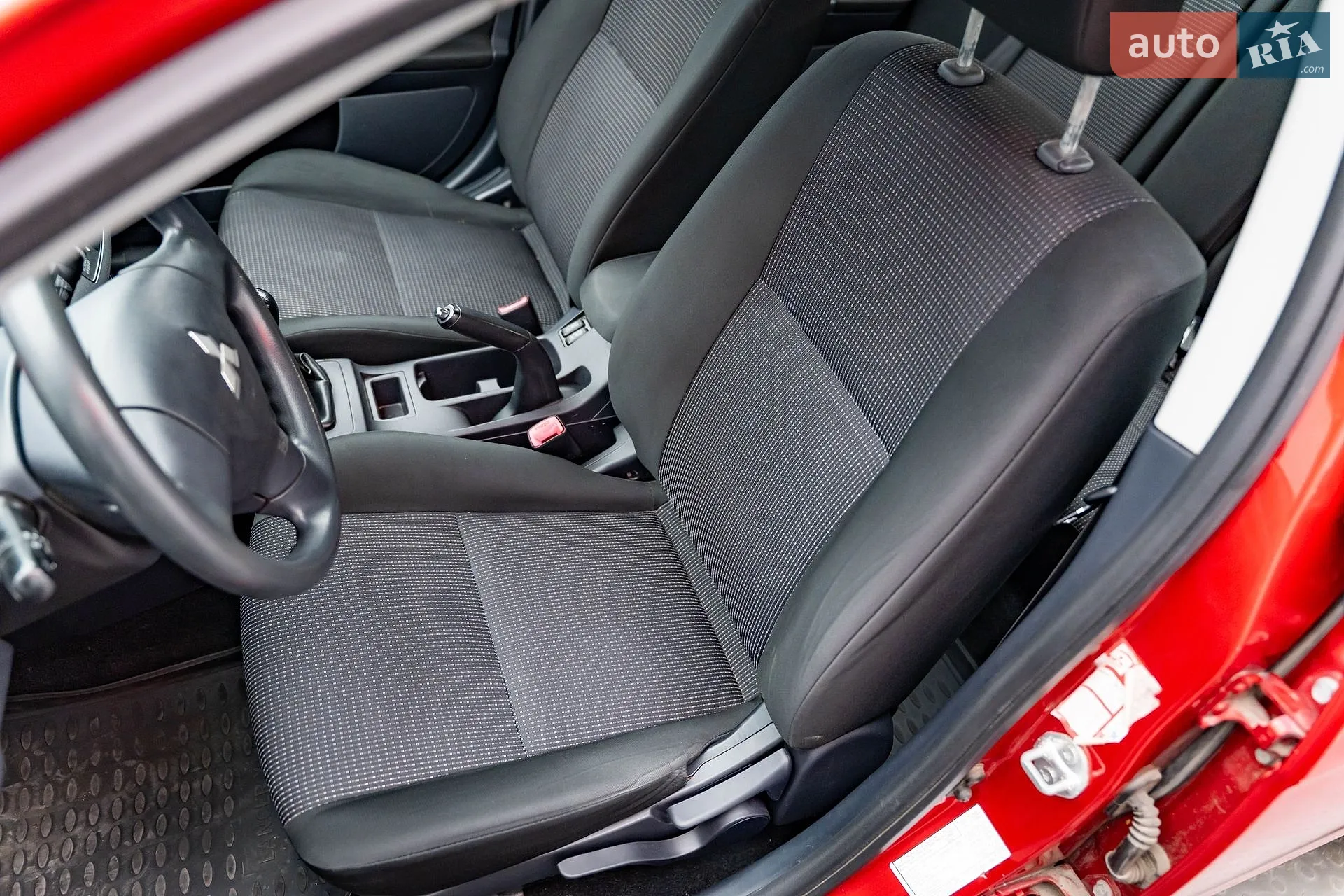 2010 Mitsubishi Lancer - мініатюра 9