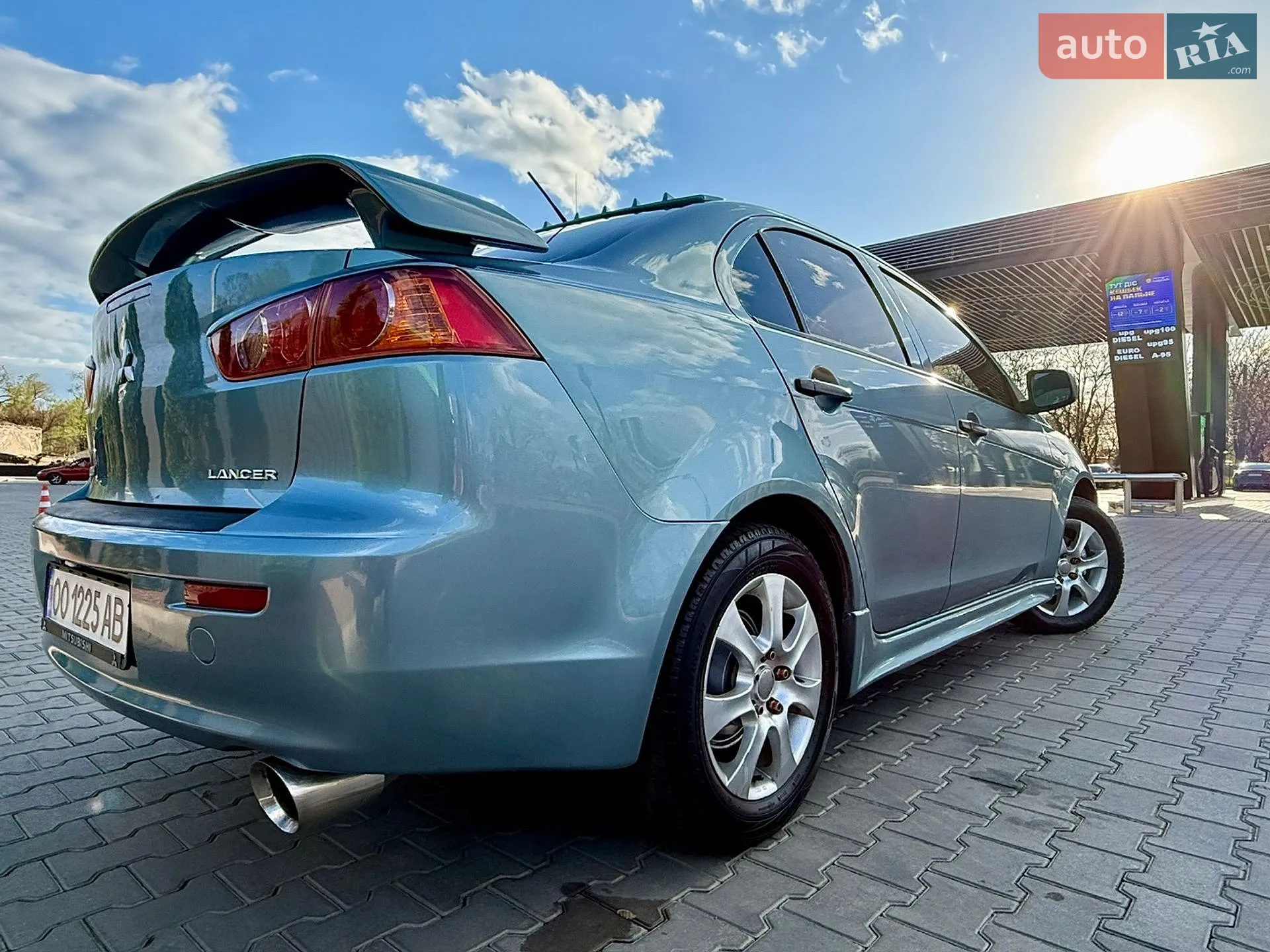 2010 Mitsubishi Lancer - мініатюра 14