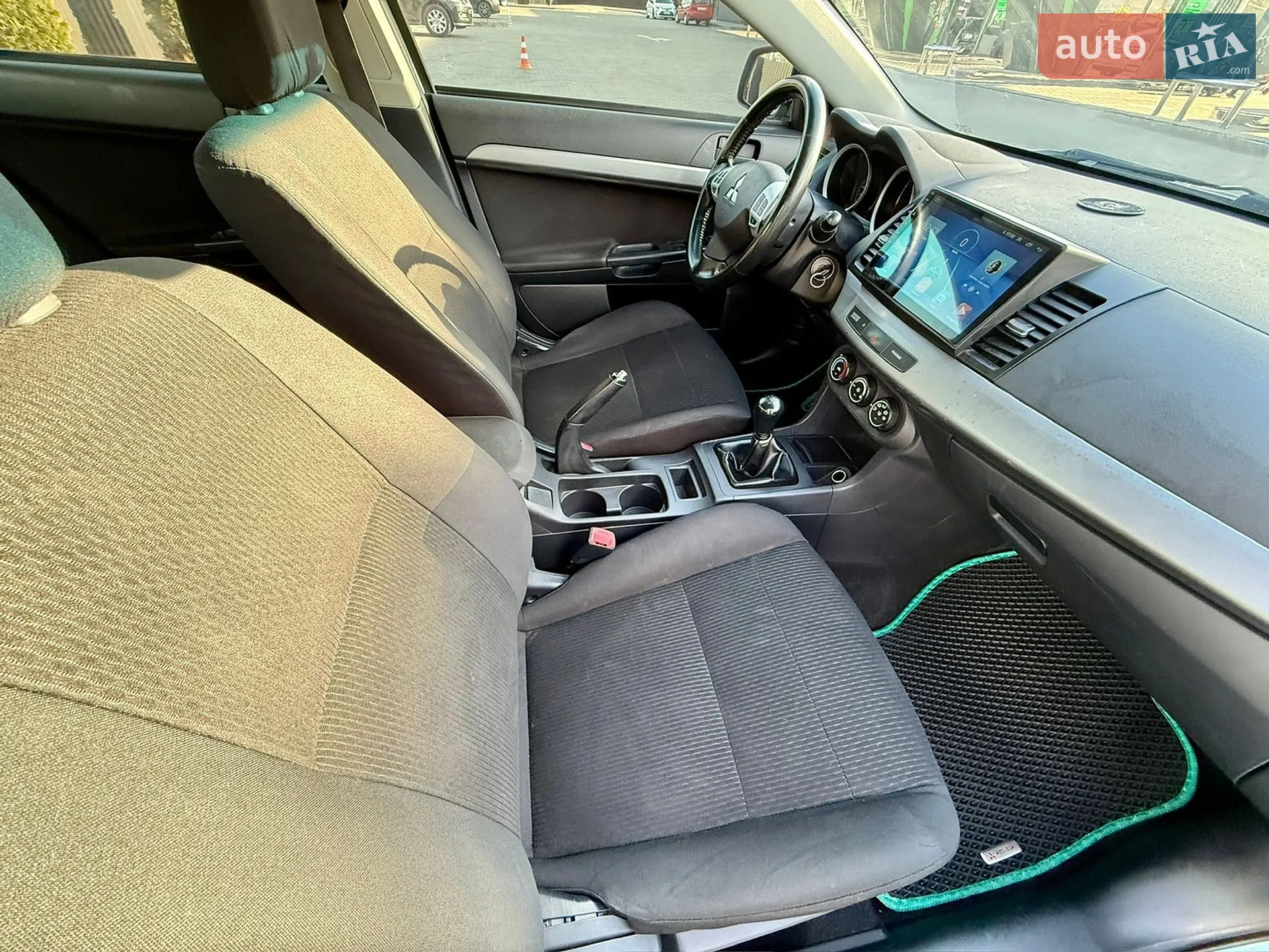 2010 Mitsubishi Lancer - мініатюра 31