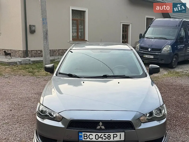 Mitsubishi Lancer