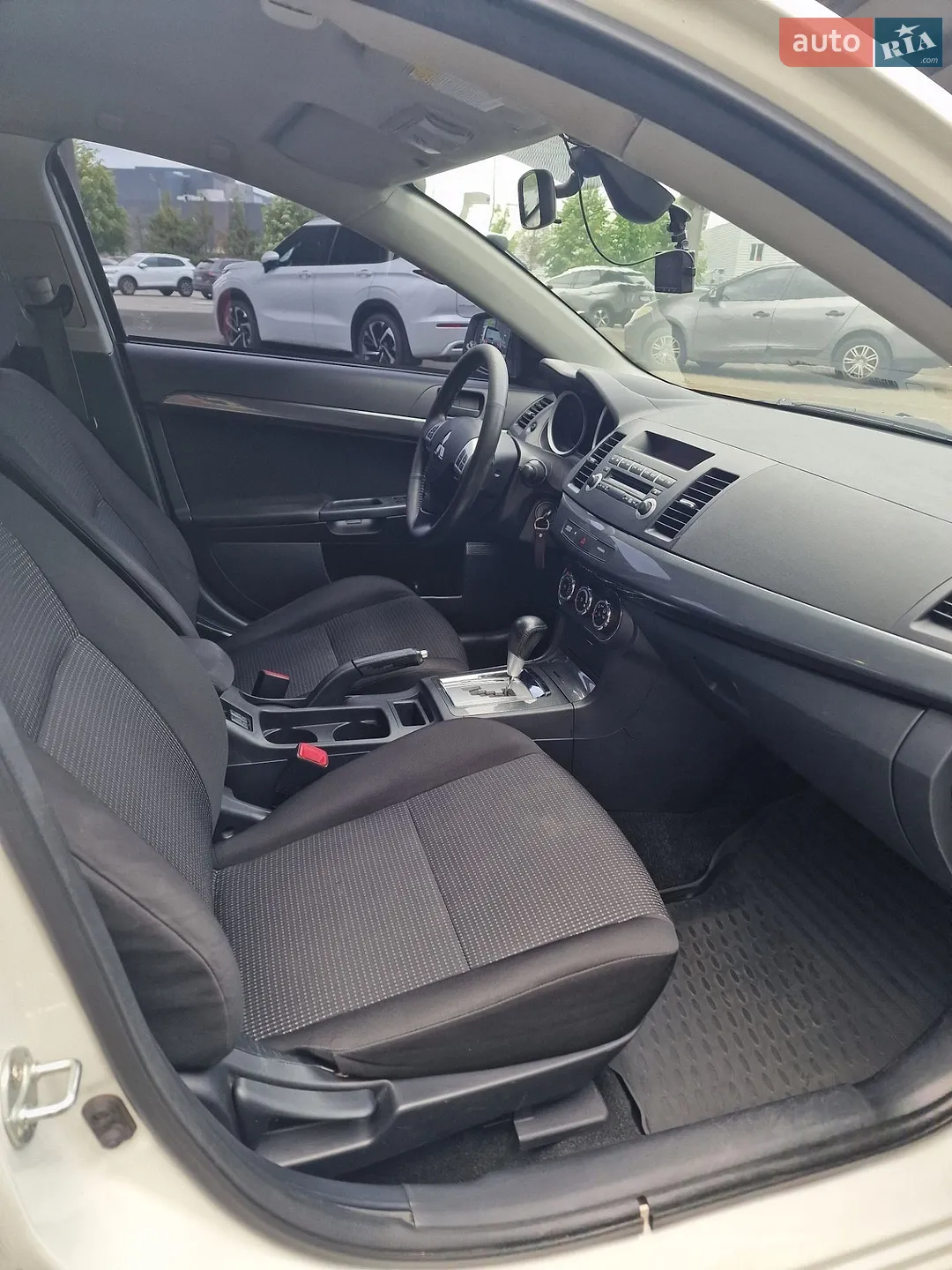 2011 Mitsubishi Lancer - мініатюра 9