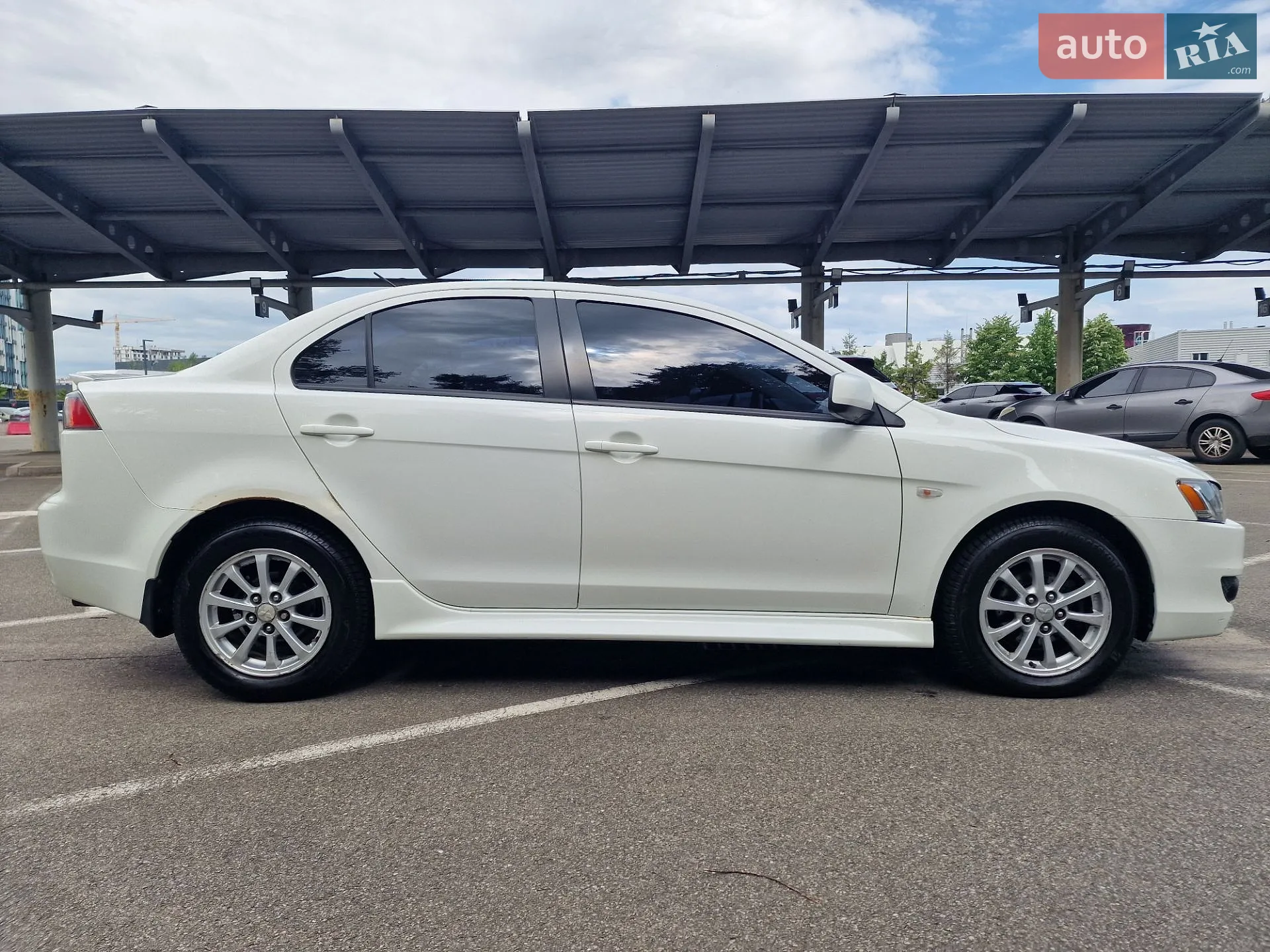 2011 Mitsubishi Lancer - мініатюра 28
