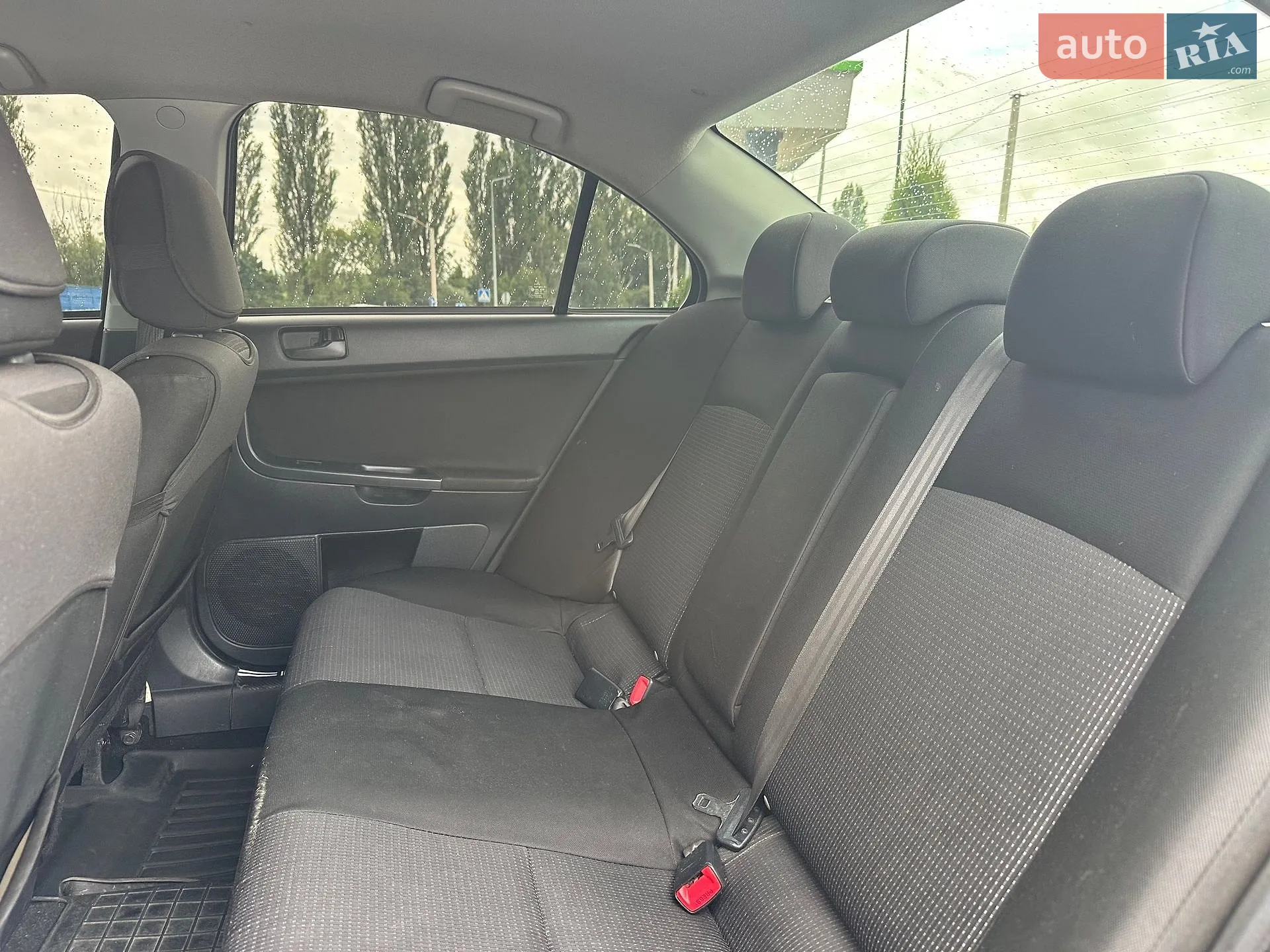 2011 Mitsubishi Lancer - мініатюра 47