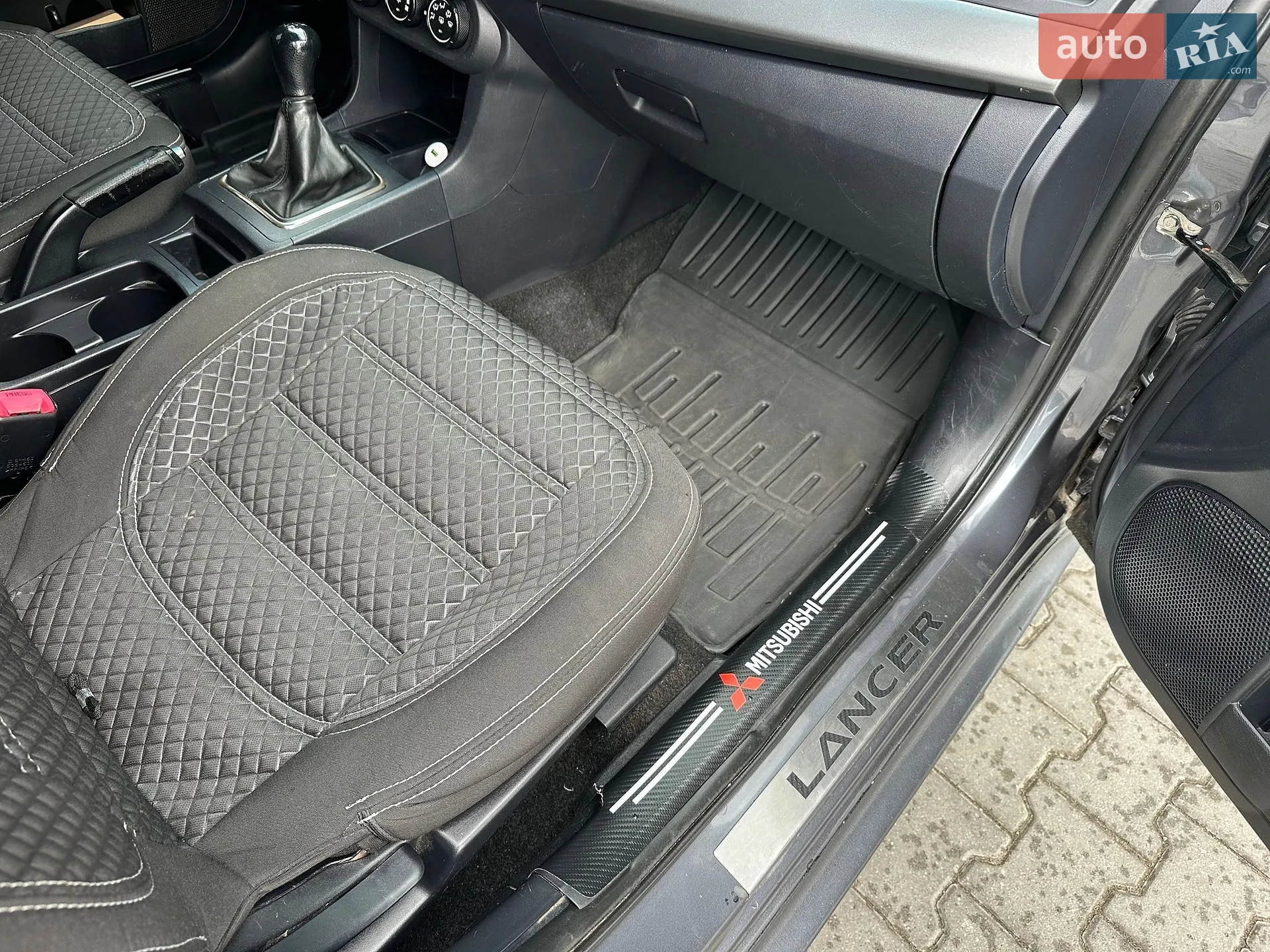 2011 Mitsubishi Lancer - мініатюра 53