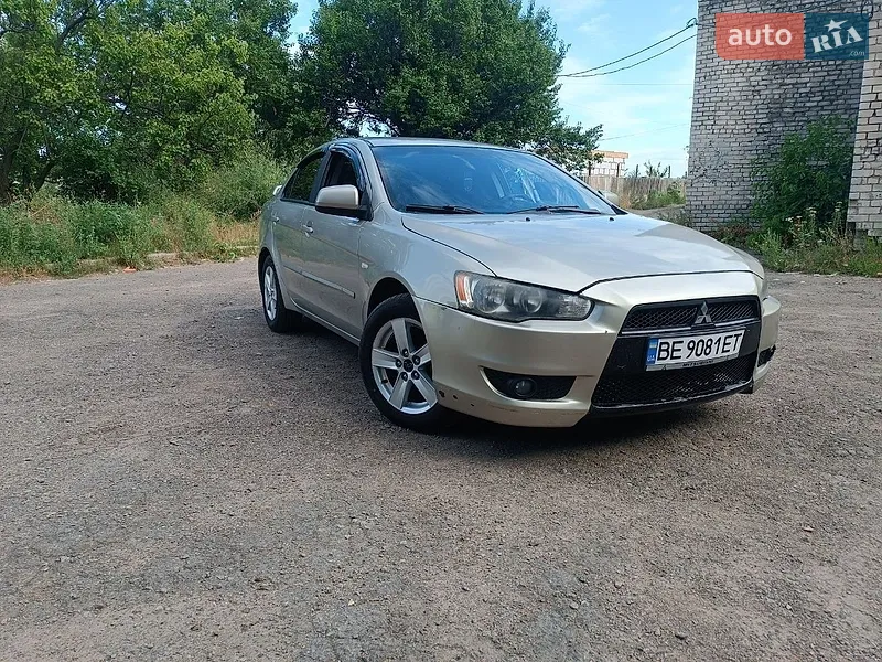 Mitsubishi Lancer