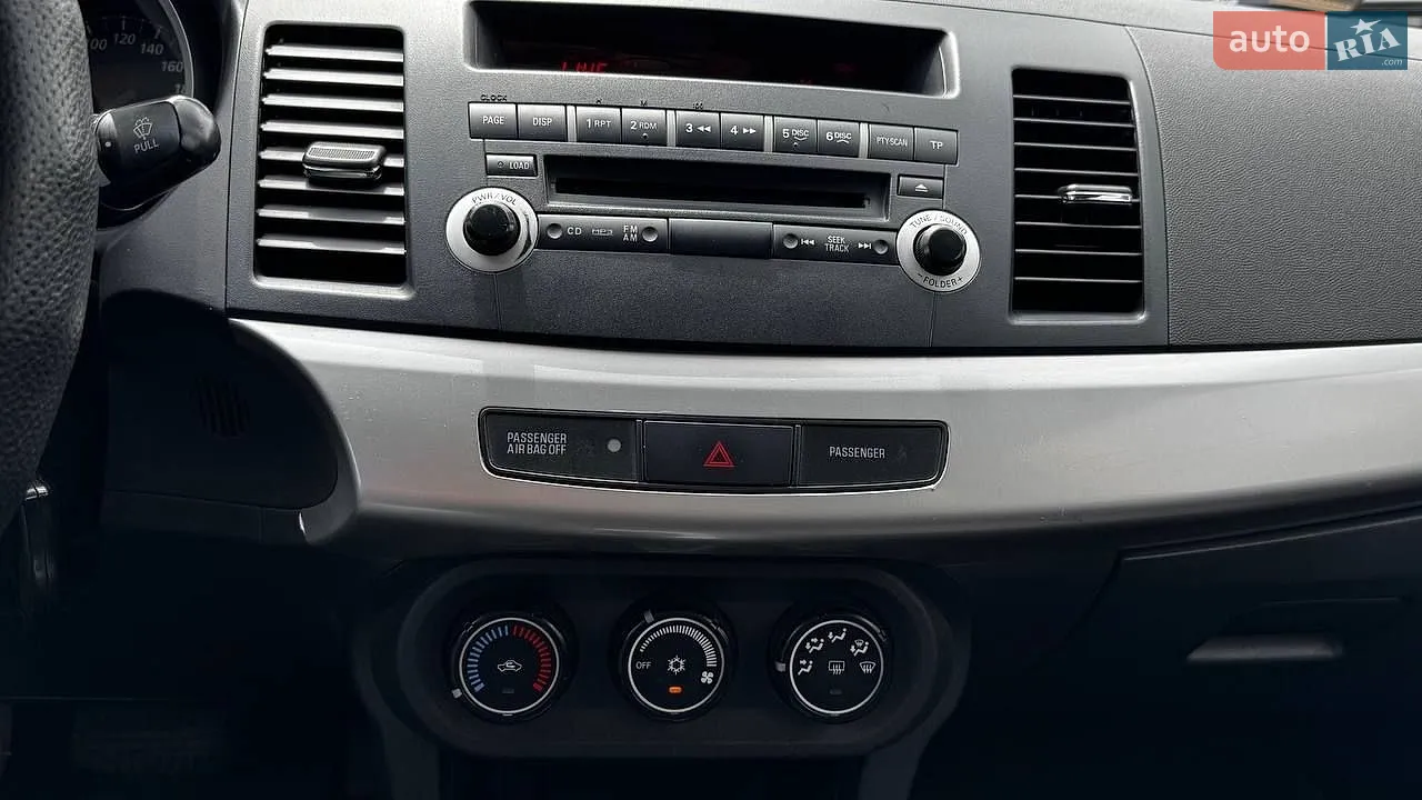 2011 Mitsubishi Lancer - мініатюра 20