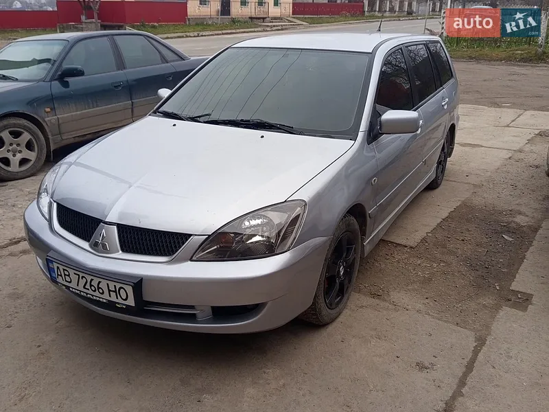 Mitsubishi Lancer