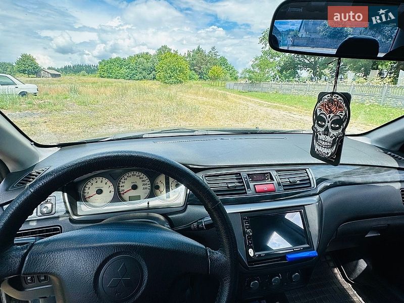 Седан Mitsubishi Lancer 2005 в Иванкове