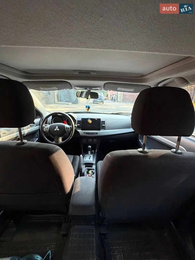 2011 Mitsubishi Lancer - мініатюра 18