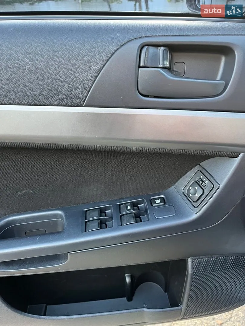 2011 Mitsubishi Lancer - мініатюра 8
