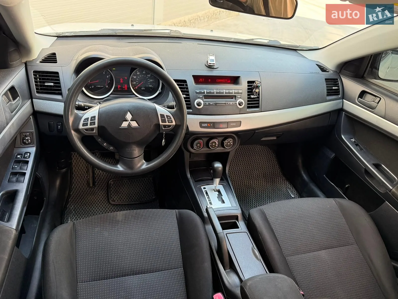 2010 Mitsubishi Lancer - мініатюра 15