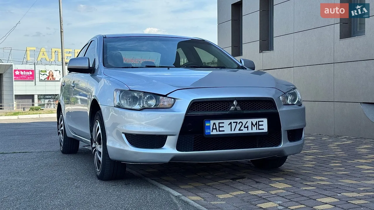 2011 Mitsubishi Lancer - мініатюра 28