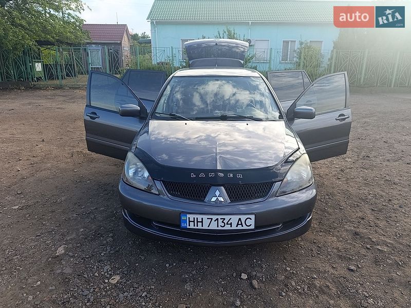 Универсал Mitsubishi Lancer 2006 в Авангарде Универсал Mitsubishi Lancer 2006 в Авангарде