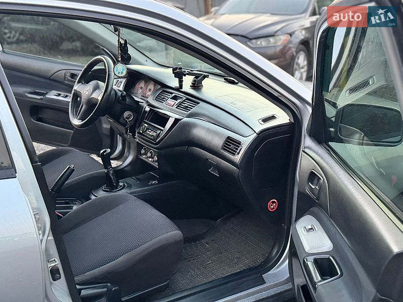 Седан Mitsubishi Lancer 2006 в Одессе
