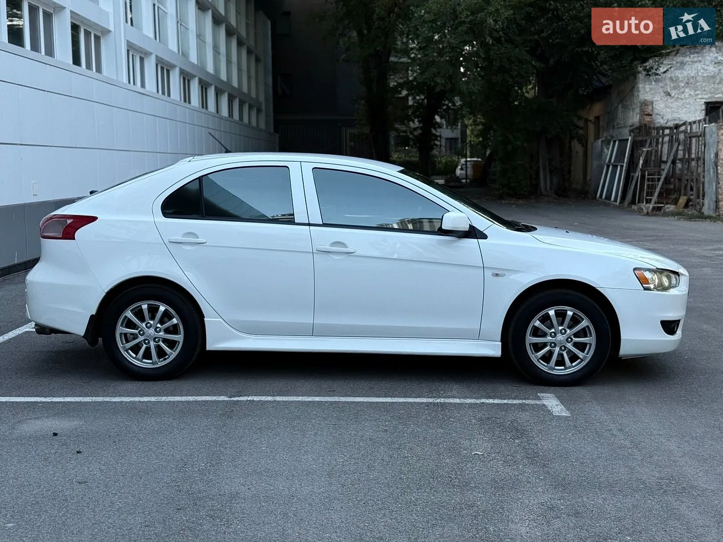 2010 Mitsubishi Lancer - мініатюра 3
