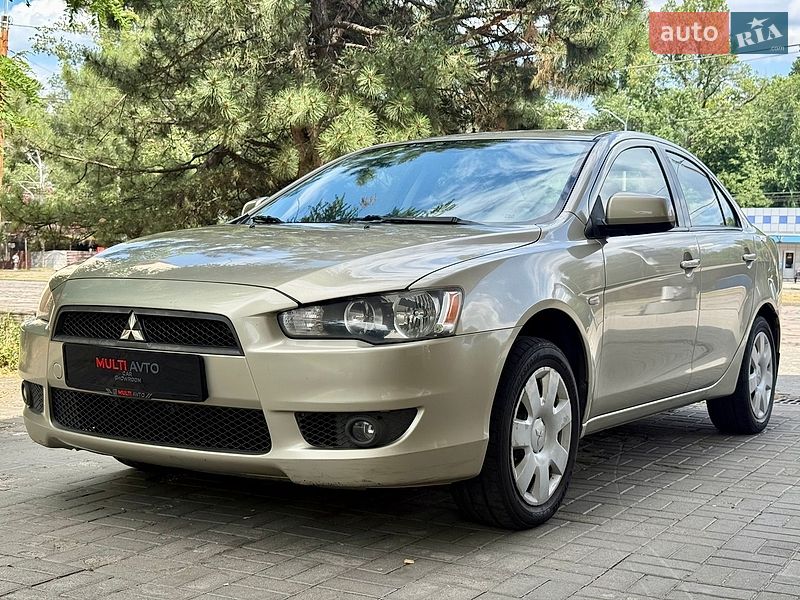 Седан Mitsubishi Lancer 2008 в Днепре