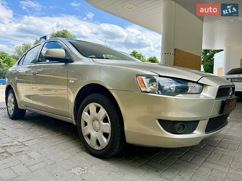 Седан Mitsubishi Lancer 2008 в Днепре