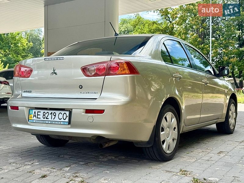 Седан Mitsubishi Lancer 2008 в Днепре