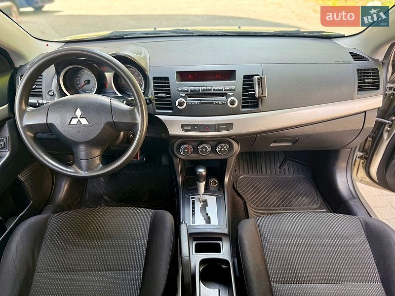 Седан Mitsubishi Lancer 2008 в Днепре