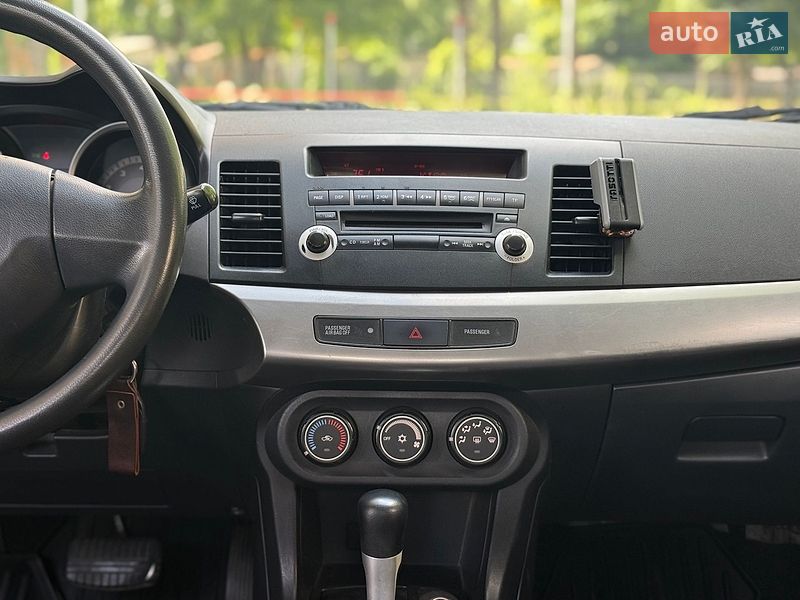Седан Mitsubishi Lancer 2008 в Днепре