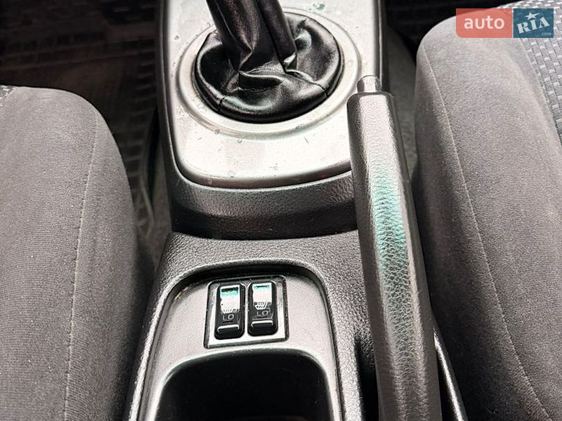 Седан Mitsubishi Lancer 2006 в Черновцах