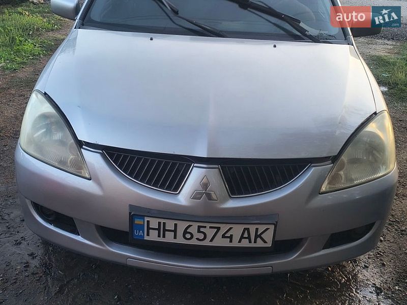 Седан Mitsubishi Lancer 2003 в Ивановке