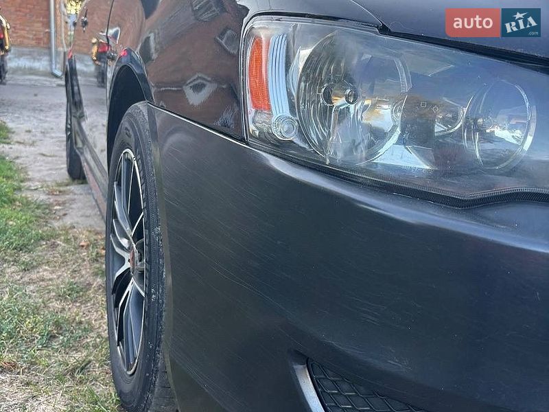 Седан Mitsubishi Lancer 2010 в Волочиске