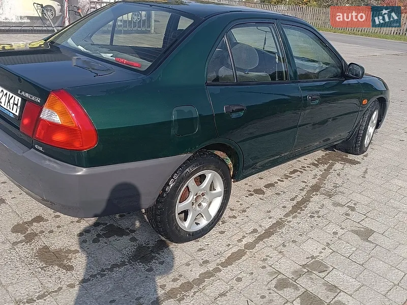 Mitsubishi Lancer 2001