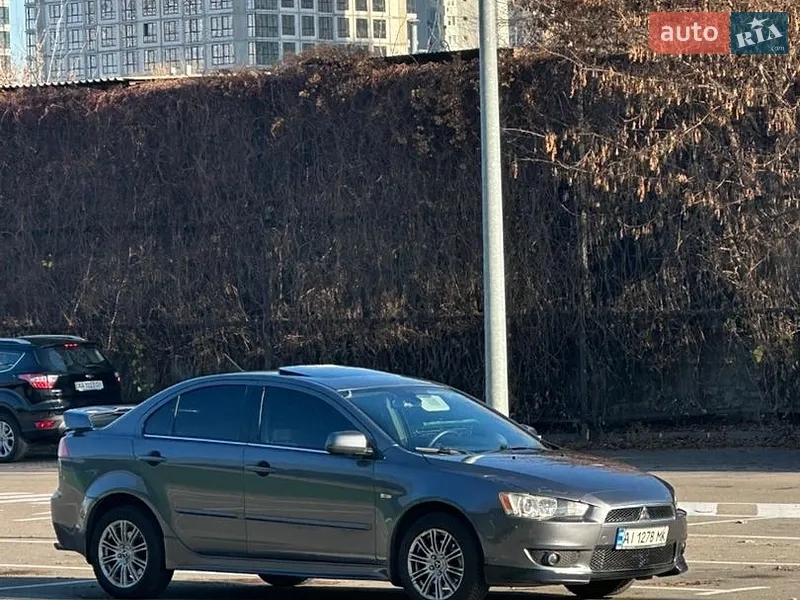 Mitsubishi Lancer