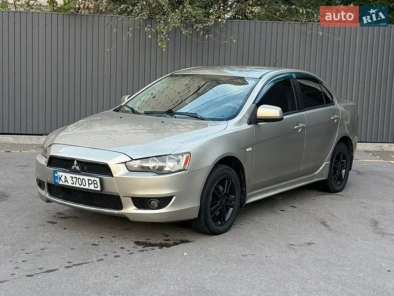 Mitsubishi Lancer