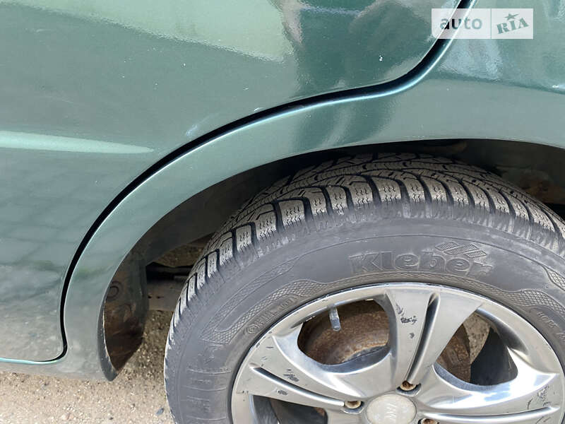 Седан Mitsubishi Mirage 2001 в Одессе