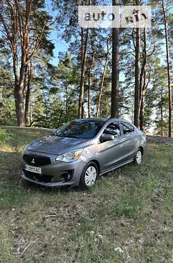 Седан Mitsubishi Mirage 2018 в Чернігові