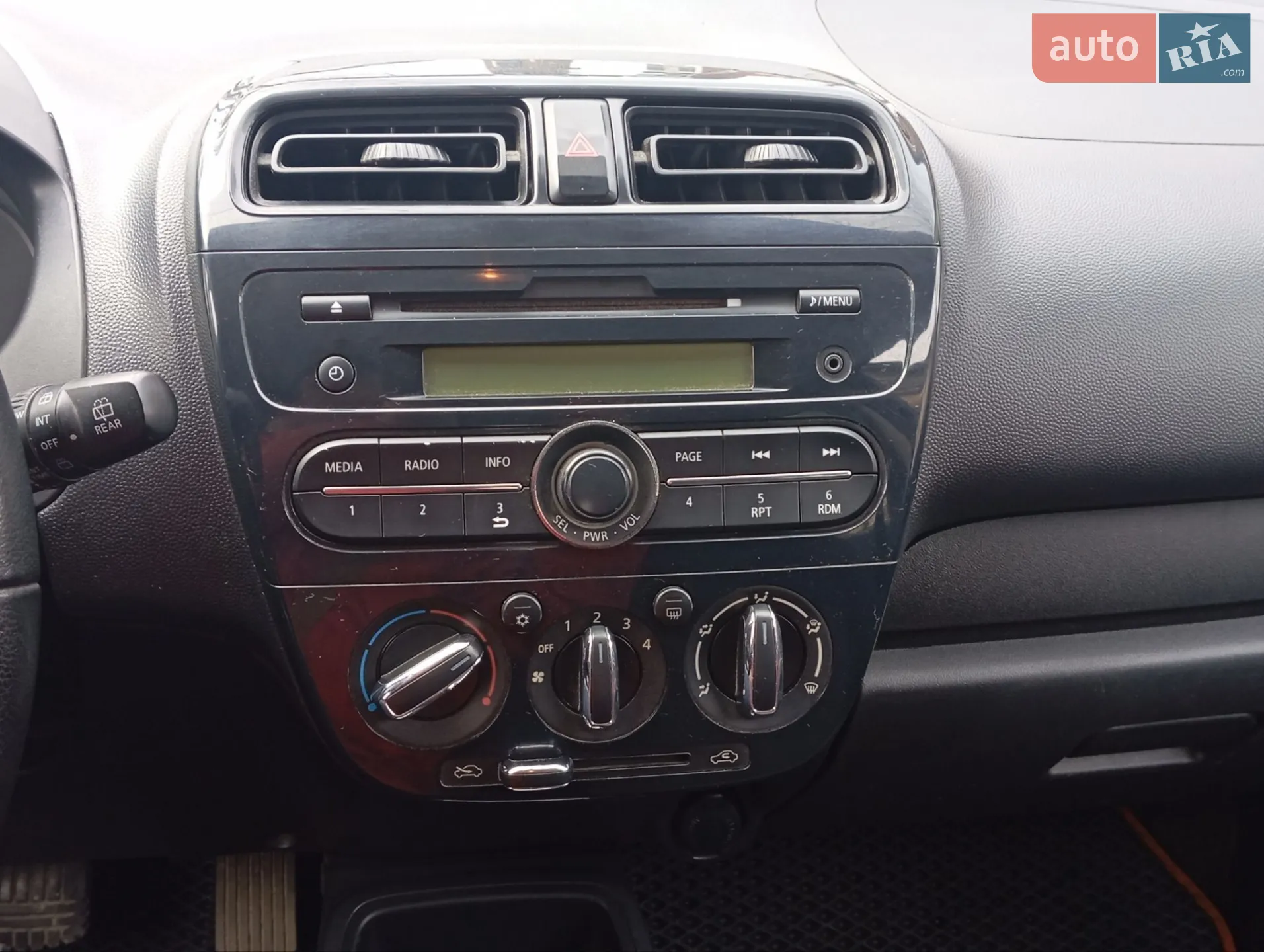 2016 Mitsubishi Mirage - мініатюра 15