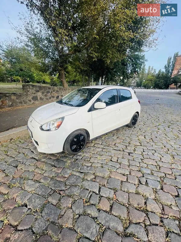 Хэтчбек Mitsubishi Mirage 2014 в Николаеве