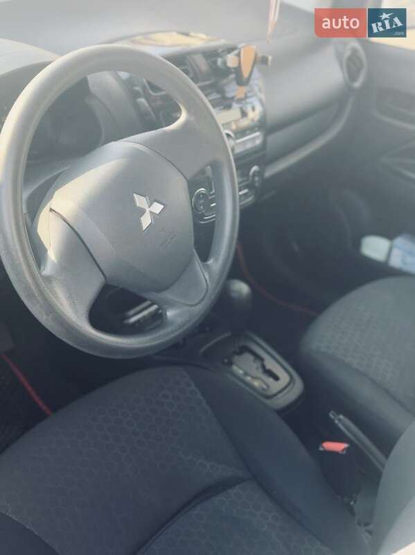 Хэтчбек Mitsubishi Mirage 2014 в Николаеве