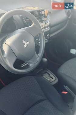 Хэтчбек Mitsubishi Mirage 2014 в 