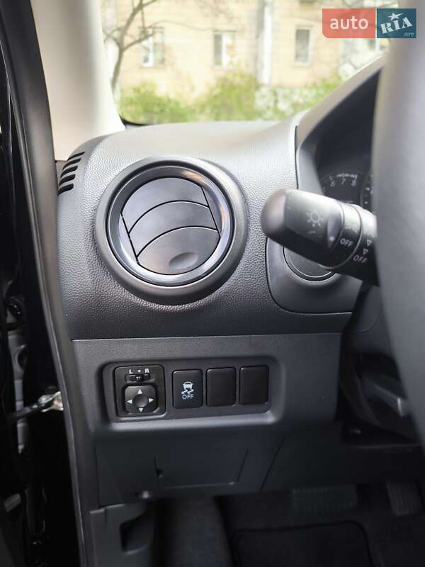 Седан Mitsubishi Mirage 2018 в Киеве