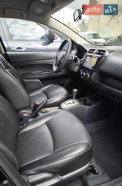 Седан Mitsubishi Mirage 2018 в 